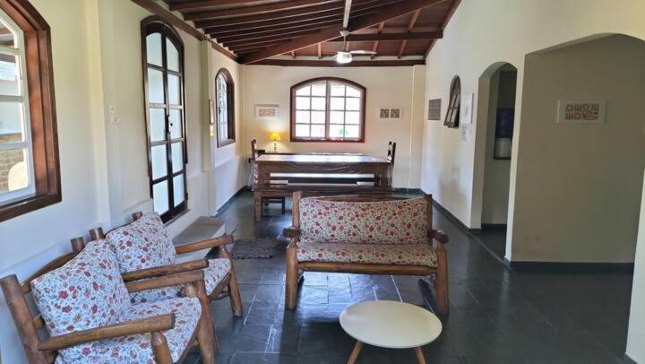 Casa Com 6 Suites, Piscina E Estacionamento Holiday home