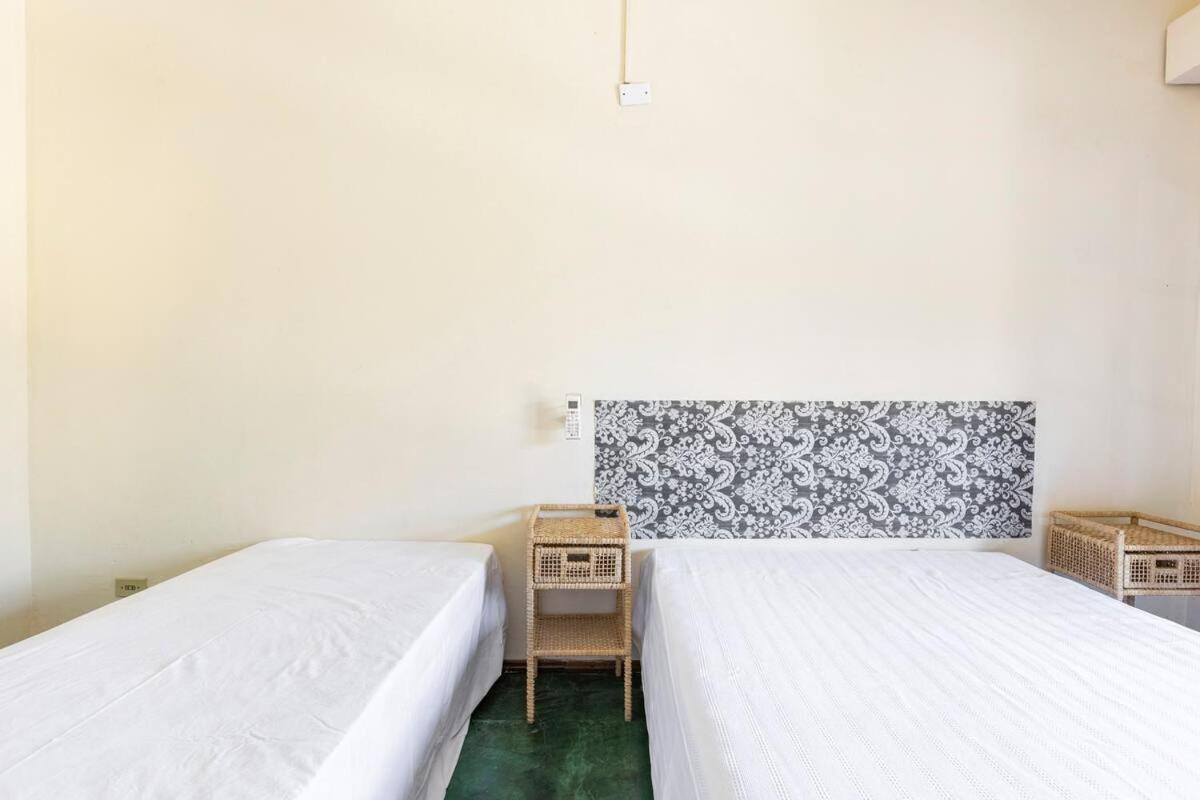 Casa Com 6 Suites, Piscina E Estacionamento *